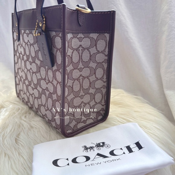NWT Coach Field Tote 22 In Signature Jacquard Oak Maple Brown C3865 - Picture 3 of 10